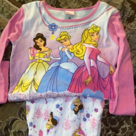 Disney Princess Pajamas Size 10 2sets - Picture 4 of 5